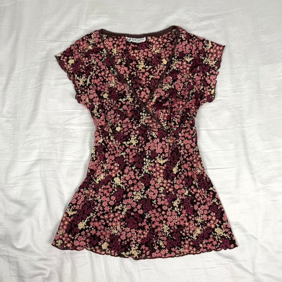 Self Esteem Tops - Vintage y2k Self Esteem pink/red floral babydoll short sleeve tie back top